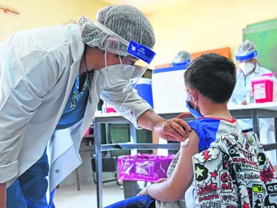 El Gobierno analizará la vacunación escuela por escuela para determinar qué dosis aplicar