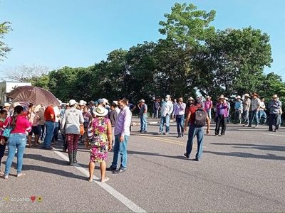 Chiapas vive más de 30 horas de bloqueos carreteros