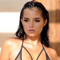 ¡No llega a cubrirlas! Demi Rose hace delirar a sus seguidores con esta foto soñada