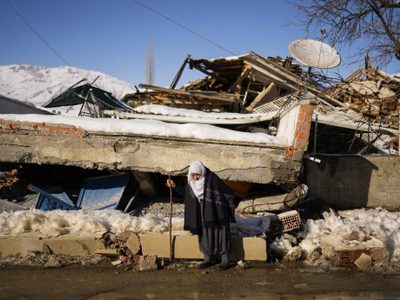 Sobrevivientes del sismo en Turquía se preguntan por su futuro