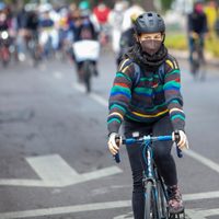 “¿¡No entendiste o qué!?”: Sujeto golpea en el rostro a una ciclista en Azcapotzalco