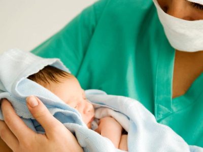 Coronavirus impredecible: delicado estado de salud de un bebé de seis días
