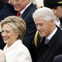 Los Clinton duros contra Trump: “Su primer valor es el poder”