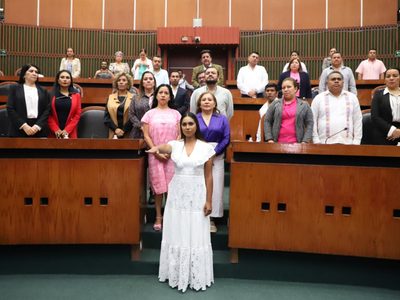Viuda de alcalde asesinado en Copala rinde protesta como presidenta municipal