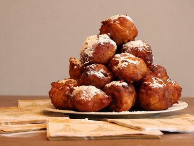 Buñuelos de lechuga: fáciles de hacer para el almuerzo o cena y aprovechar las sobras de tu heladera