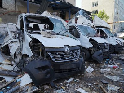Misiles rusos dejan 7 muertos y docenas de heridos en una ciudad en el sur de Ucrania