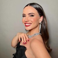 La prenda que es un must para Celeste Cid, se usa de día y de noche y es un acierto para las fiestas: cómo se usa
