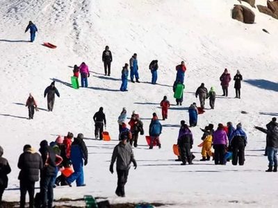 Volvió a funcionar el parque de nieve en Primeros Pinos y ya hay una lista de reclamos