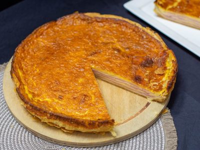 Tarta sin horno exprés: con pocos ingredientes y de la forma más barata, así la podés preparar en casa