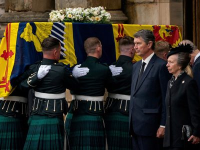 Ni jets privados ni helicópteros para los invitados al funeral de Isabel II, a pedido del Reino Unid