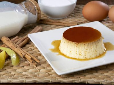 Preparate este flan de huevo casero delicioso con solo 3 ingredientes en menos de una hora