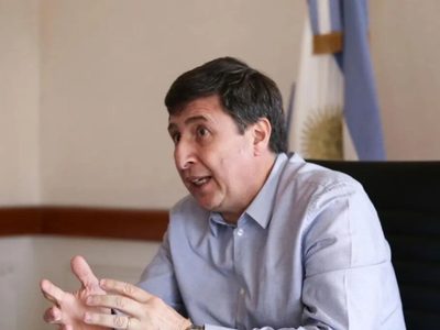 Daniel Arroyo anunció que habrá un bono de fin de año: quiénes lo recibirán