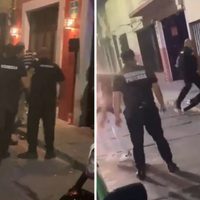 Joven queda inconsciente por golpiza de guardias de un bar en León (Videos)