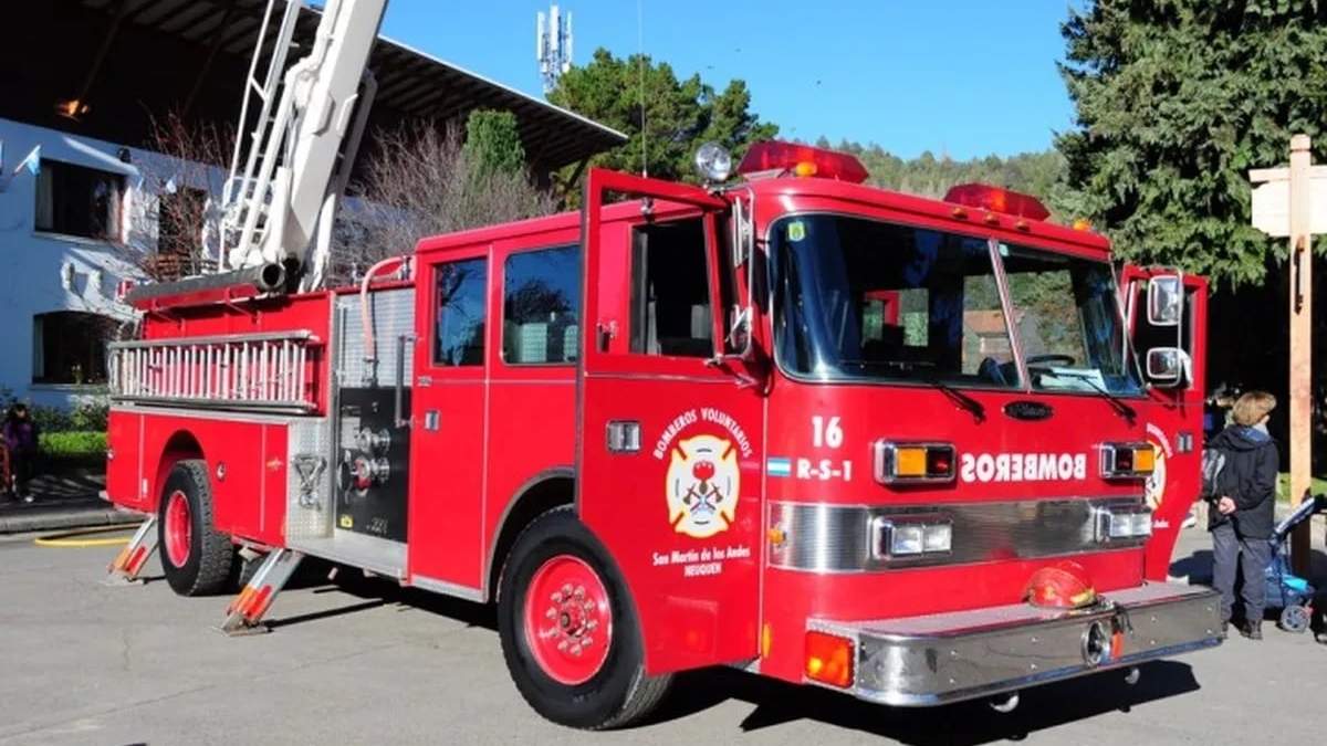 Lo recaudado en la colecta permitirá adquirir equipamiento a los Bomberos Voluntarios de San Martín de los Andes. Fuente (Diario 7 Lagos)
