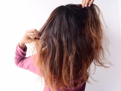Con algo que nunca falta en casa, prepará esta mascarilla para recuperar el brillo de tu cabello
