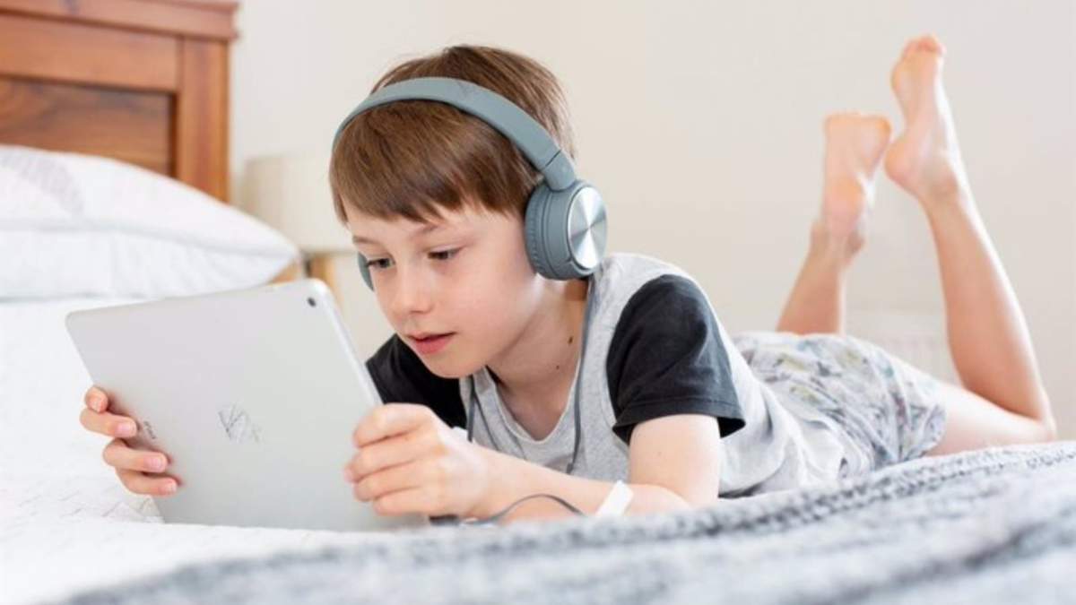 Hijos podrían caer en actividades online ilícitas