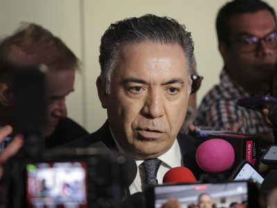 Tribunal Electoral deslinda a hermana del senador Enrique Inzunza por red de nepotismo