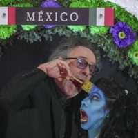 Burton y el elenco de “Beetlejuice Beetlejuice” visitan México