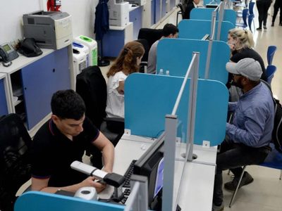 El empleo público nacional cayó 7,2% interanual