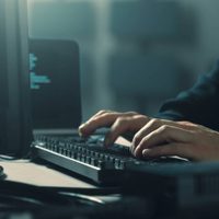 Ucrania registró casi 240 ciberataques procedentes de Rusia antes de la guerra, según Microsoft