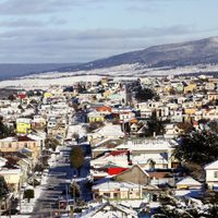 Listos para condiciones extremas: egresó en Chile la primera camada de médicos más austral del mundo