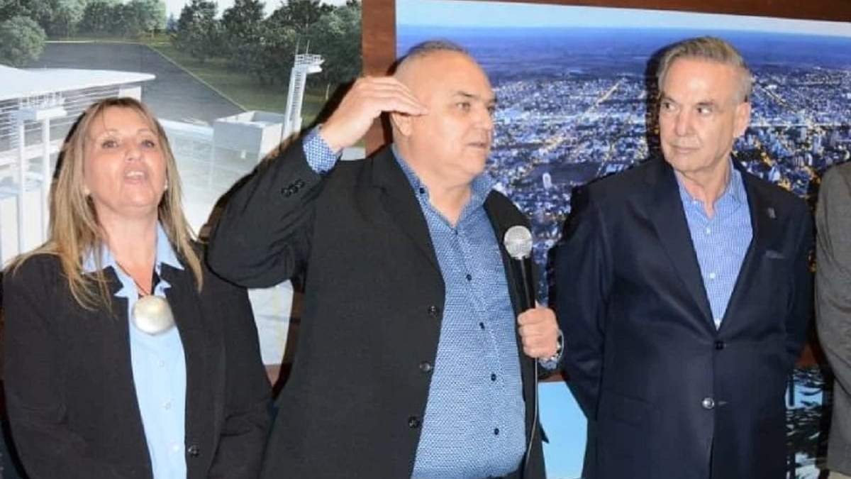 Silvina Angly, Juan Ríos y Migue Angel Pichetto, cuando Encuetro Republicano Federal apoyaba a Pablo Cervi. Fuente: (Facebook)