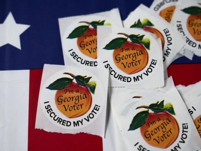 Encarcelan al alcalde de Georgia por intentar detener una elección local