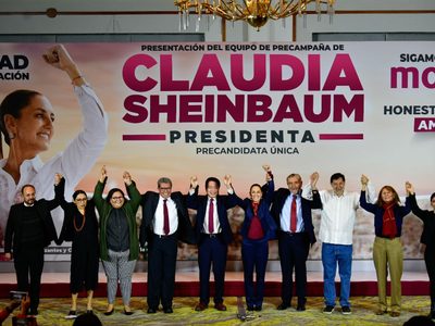 Los aspirantes Ebrard y Velasco, ausentes en el equipo de precampaña de Sheinbaum
