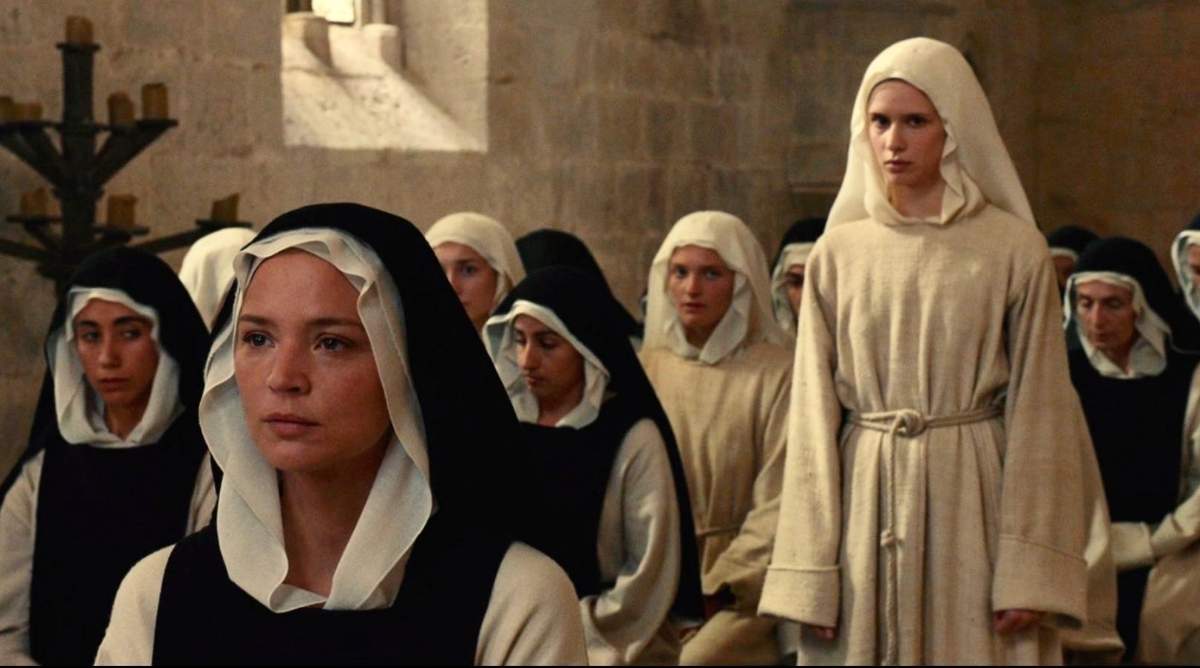 Ambiente cargado de manipulación religiosa
