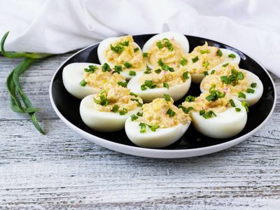 Huevos mimosa: la receta francesa de 20 minutos que tenés que probar para lograr un relleno cremoso y espectacular