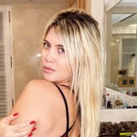 Apenas despertó: Wanda Nara alborotó a sus seguidores con esta llamativa postal