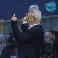Honduras pide a Javier Aguirre que se disculpe por gestos obscenos e insultos contra su afición