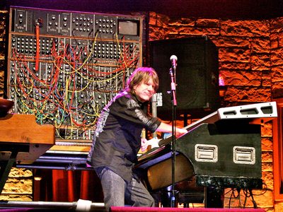 Muere el legendario tecladista Keith Emerson, pilar de Emerson, Lake & Palmer