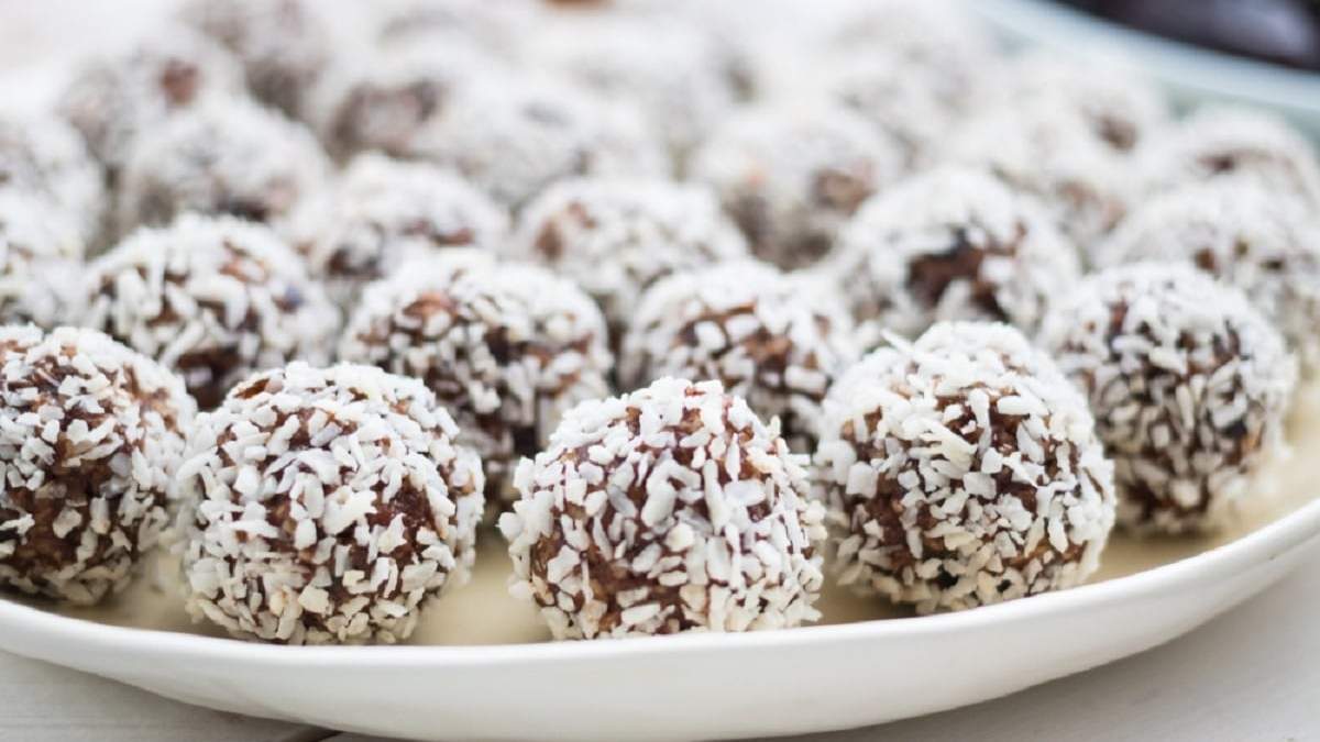 Trufas de coco. Fuente: (Viktor Kochetkov / Shutterstock)