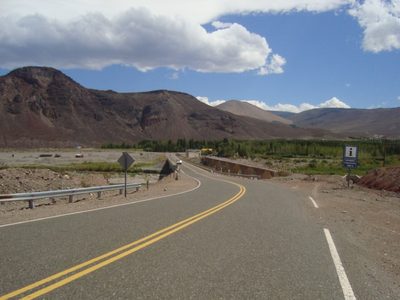 Tragedia en Mariano Moreno: un menor falleció tras chocar con su moto