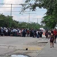 Policías estatales liberan tramo carretero en Palenque; hay 18 detenidos