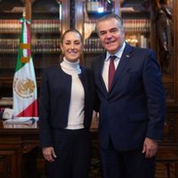 Sheinbaum recibió al presidente del CCE y hablan sobre el precio de la canasta básica