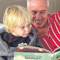 "Lo guardaré junto a su primer mechón de pelo": Marley recibió un especial regalo de Mirko. ¡Mirá!