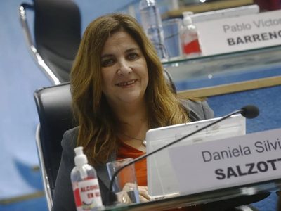 Denunciaron a un concejal rionegrino por amenazar a la intendenta de su localidad con un arma de fuego