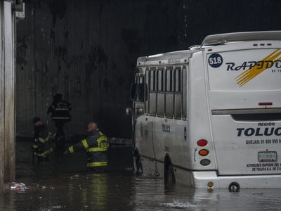 Lluvias inundan varios municipios del Edomex; autoridades afirman que no hay daños graves