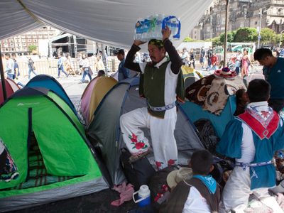 La Caravana por la Dignidad y la Conciencia Wixárika mantendrá su plantón en el zócalo