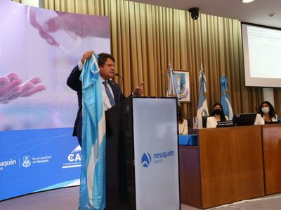 Gaido anunció que beneficiará a las empresas que contraten mano de obra neuquina