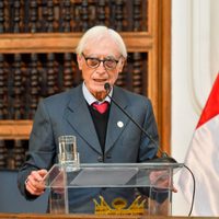 Renuncia el canciller de Perú, Héctor Béjar, tras verse envuelto en una fuerte polémica