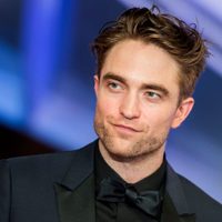 ¡De portada! Robert Pattinson demostró su talento como modelo en medio de la cuarentena