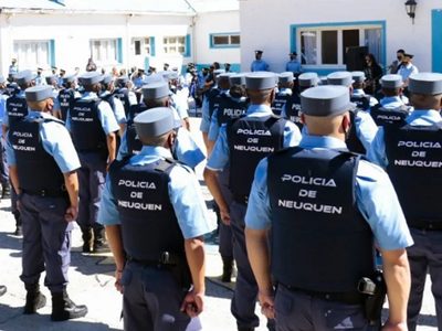 Anunciaron un aumento de sueldos para la Policía de Neuquén