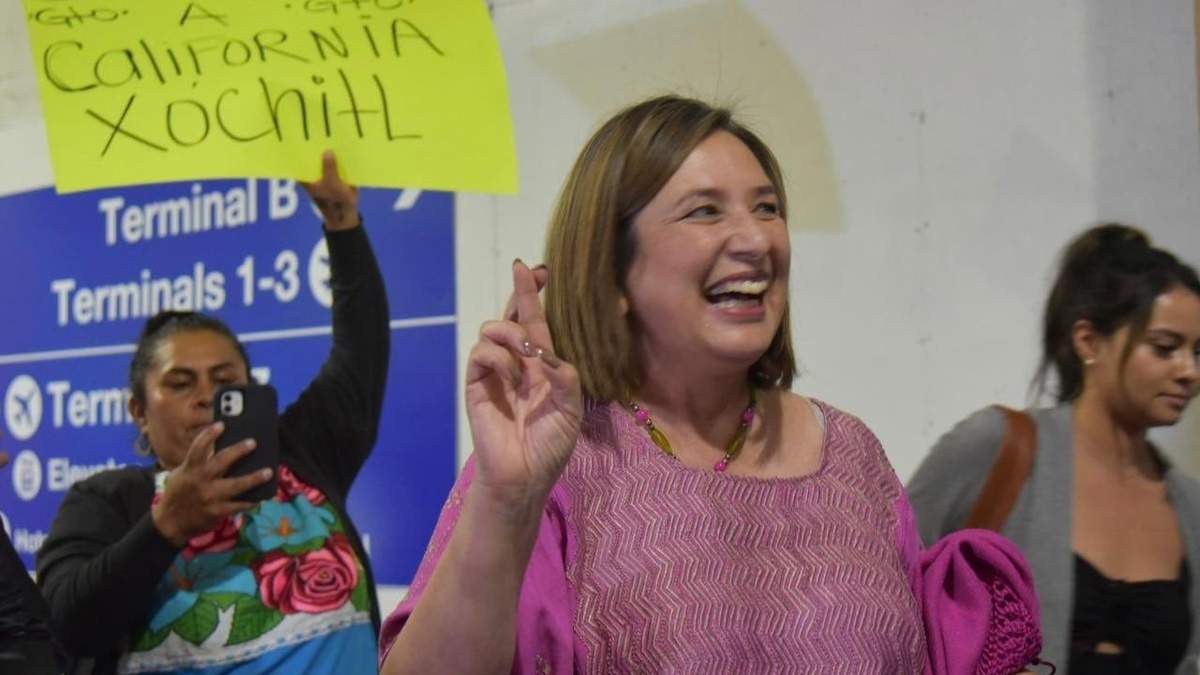 La senadora panista a su llegada a Los Angeles