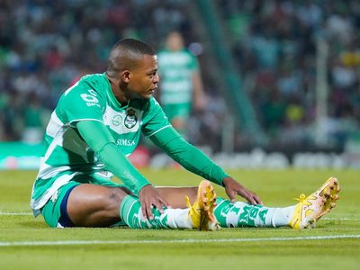 Harold Preciado, goleador del Santos, es suspendido de manera provisional tras una prueba antidopaje