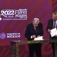 AMLO firma decreto para garantizar abasto de agua en Nuevo León para los próximos 8 o 10 años