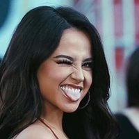¡A lo Natti Natasha! Becky G se puso contra la pared y nos enloqueció