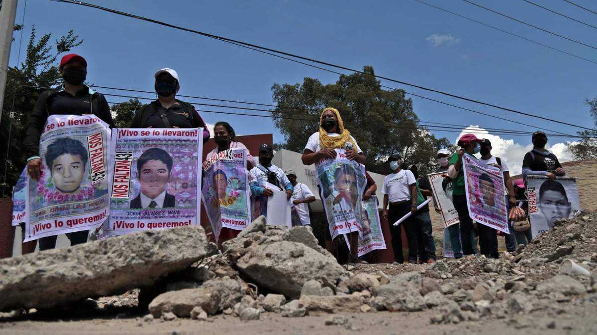 Marcha en Iguala, a 7 años de la desaparición delos normalistas